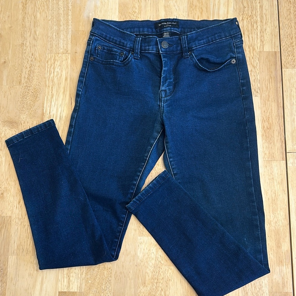EUC Banana Republic Dark Wash Skinny Jeans